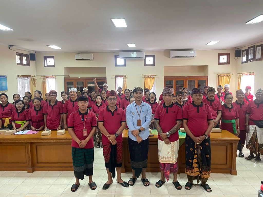 BIMBINGAN KEROHANIAN KEPADA KARANG LANSIA DASARATHA KELURAHAN KAPAL